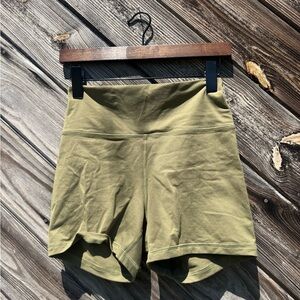 Fleo True High 4” Shorts